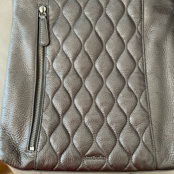 Vera Bradley rare leather crossbody quilted in Caspian Sea design bag/pu… - Picture 3 of 7